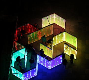 Heofon Light Maze